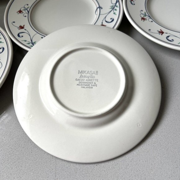 Mikasa Annette Intaglio Lot of 6 Dessert Plates Pot Made In Japan Floral White - Picture 4 of 5